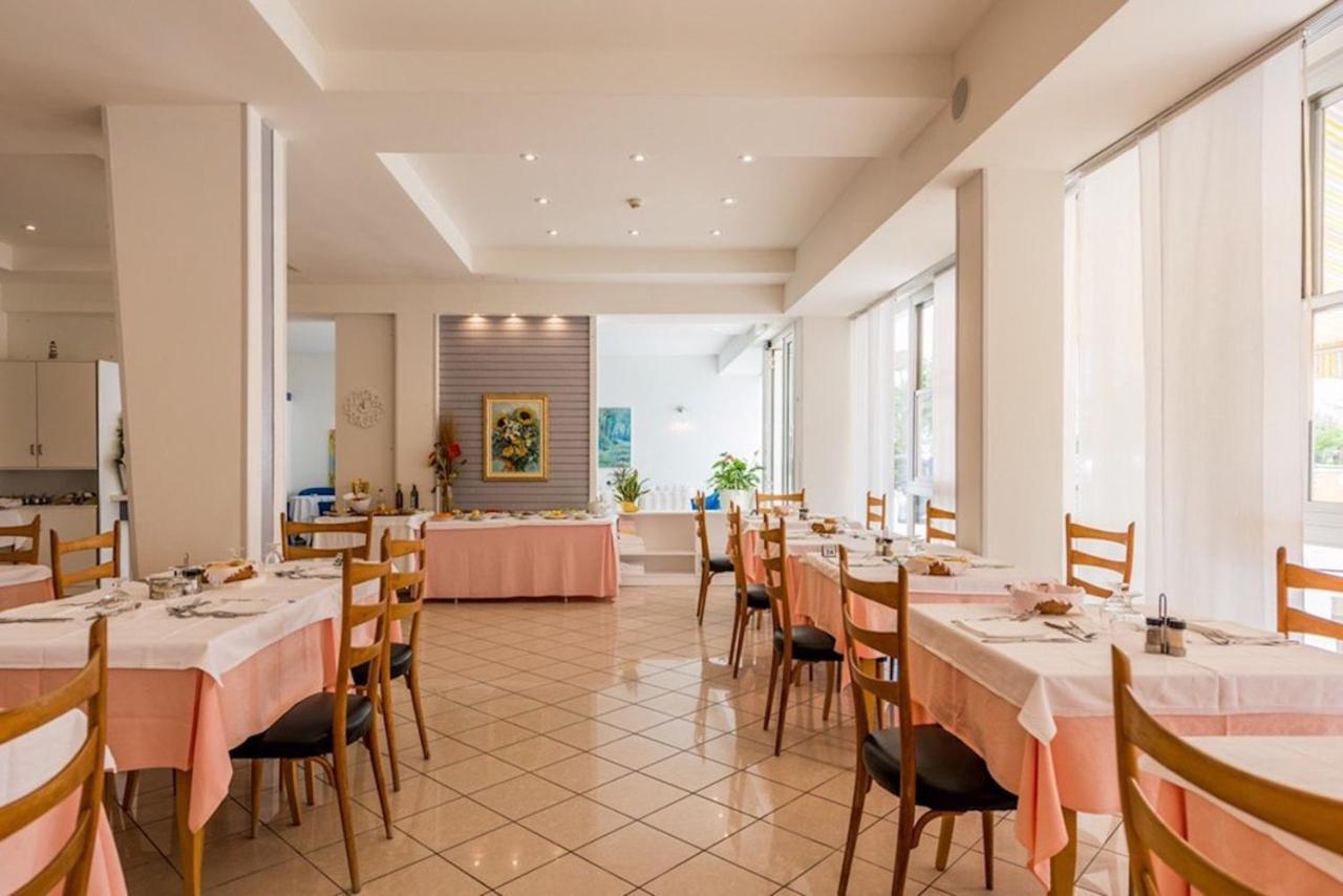 Hotel Alda Cervia Zewnętrze zdjęcie